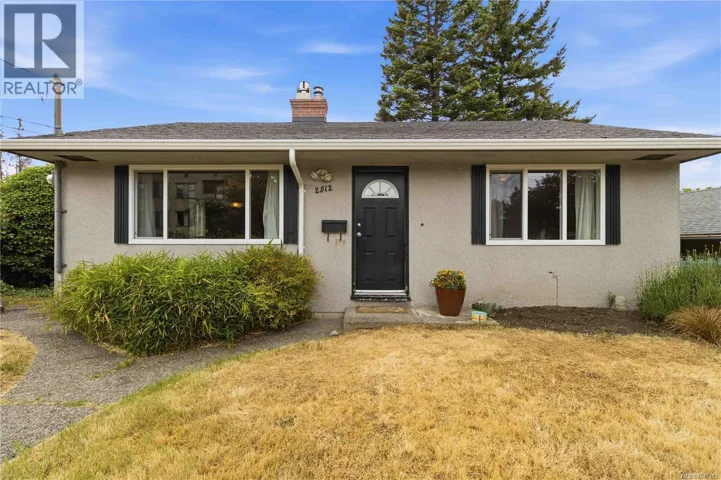 2512 Shakespeare St, Victoria, British Columbia V8R4G5