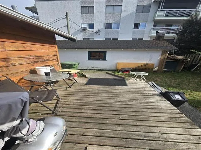 9445 NOWELL STREET, Chilliwack Proper East, Chilliwack, British Columbia V2P4X8