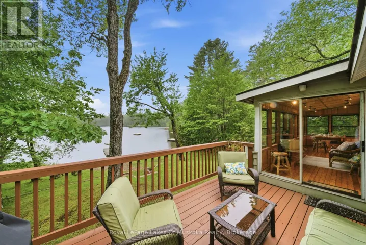 11 CAROL STREET W, Lake of Bays (Mclean), Ontario P0B1A0