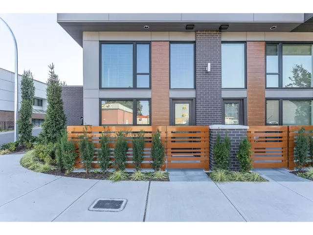 105 32838 VENTURA AVENUE, Abbotsford, British Columbia V2T4S6