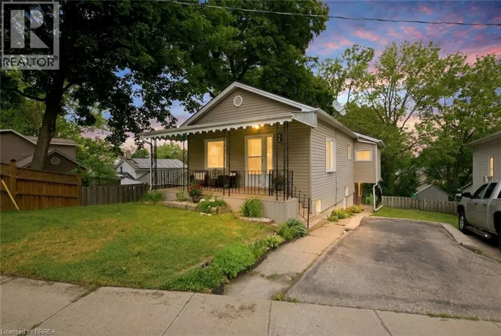 16 KING EDWARD Street, Paris, Ontario N3L2G6