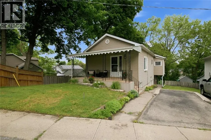 16 KING EDWARD Street, Paris, Ontario N3L2G6