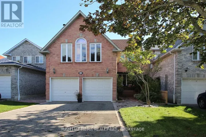 28 MULLEN DRIVE, Ajax (Central West), Ontario L1T2A5