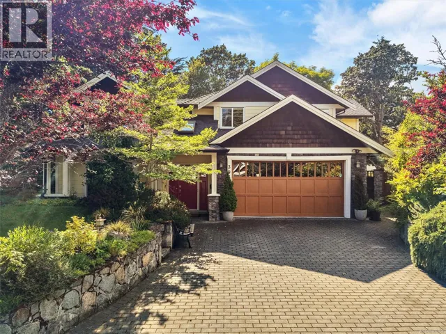 3962 Stan Wright Lane, Saanich, British Columbia V8P0A1