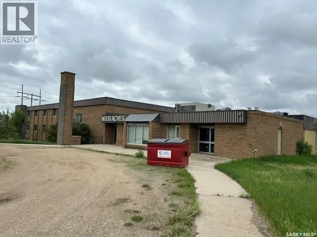 690 7th AVENUE SE, Moose Jaw, Saskatchewan S6H6B1