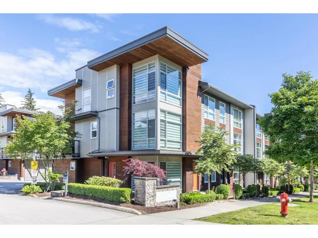 111 2228 162 STREET STREET, Surrey, British Columbia V3Z6P4