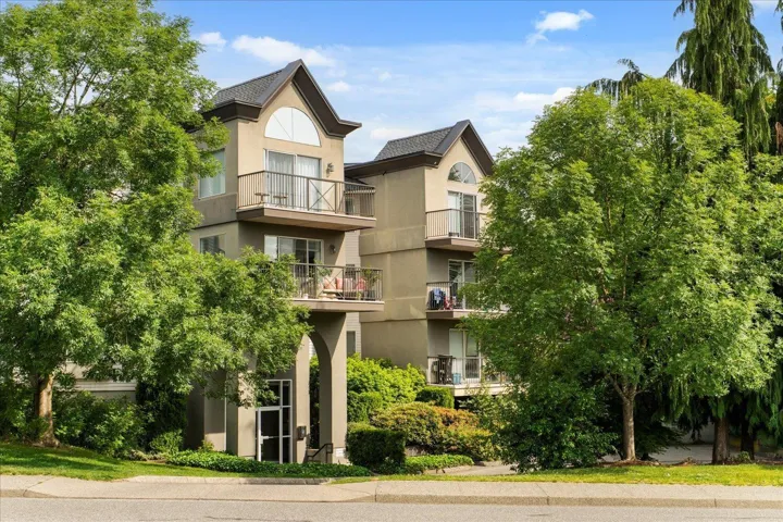 316 32725 GEORGE FERGUSON WAY, Abbotsford, British Columbia V2T5M5