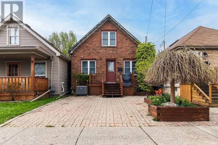 14 CAMBRIDGE AVENUE, Hamilton (Crown Point), Ontario L8H1T5