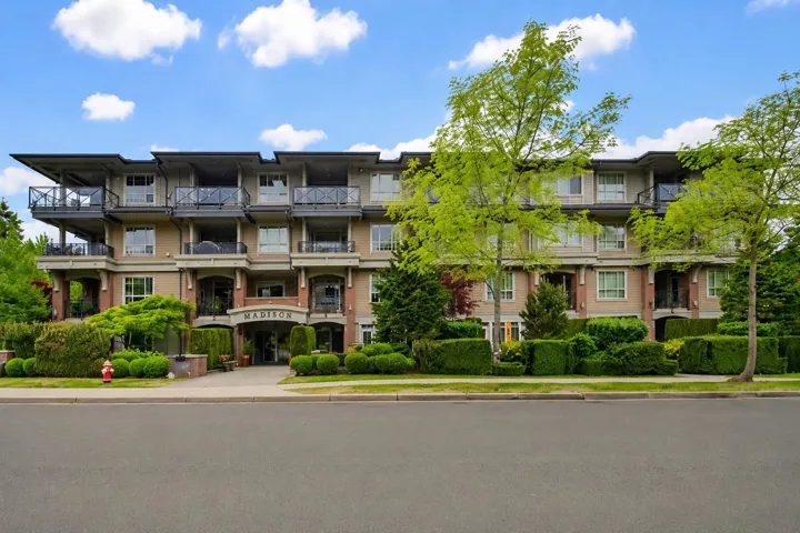 204 15357 17A AVENUE, Surrey, British Columbia V4A1V4