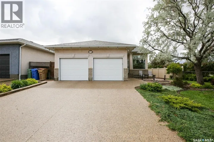 5082 Fahlman CRESCENT, Regina, Saskatchewan S4X4R9