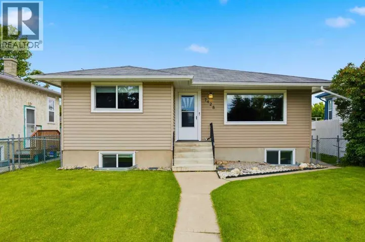 7428 23 Street SE, Calgary, Alberta T2C0X9