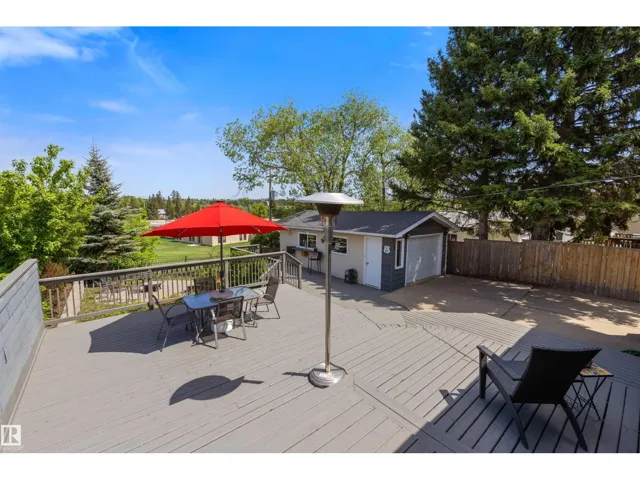 25 MOUNT ROYAL DR, St. Albert, Alberta T8N1J3