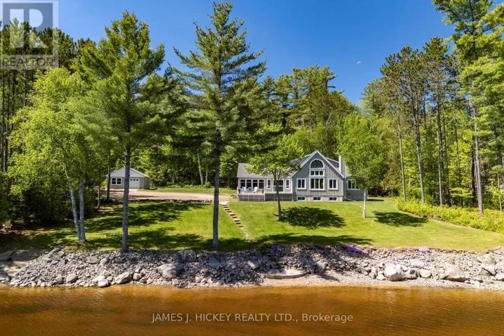141 EZYLYFE LANE, Laurentian Hills, Ontario K0J1P0