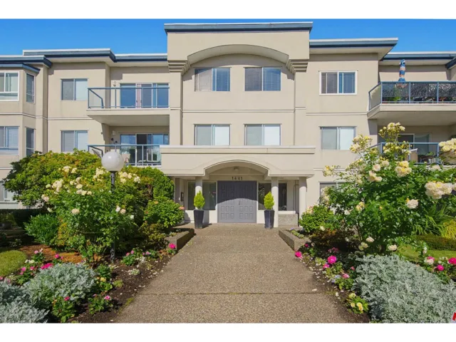 303 1441 BLACKWOOD STREET, White Rock, British Columbia V4B3V6