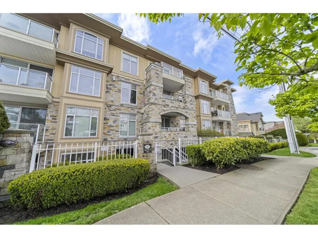 102 15164 PROSPECT AVENUE, White Rock, British Columbia V4B2B9