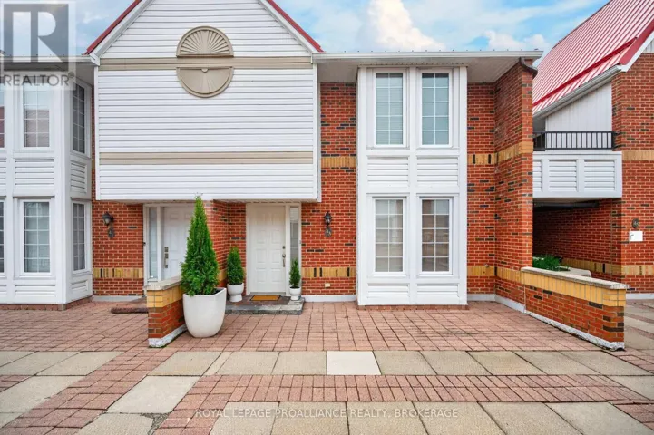 43 - 1 PLACE D'ARMES PLACE, Kingston (East of Sir John A. Blvd), Ontario K7K6S2