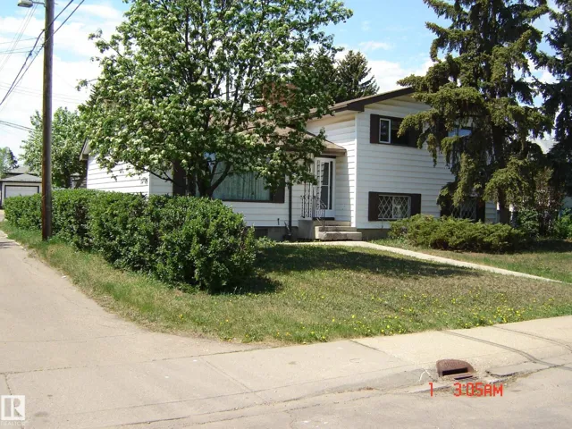 13524 92 ST NW NW, Edmonton, Alberta T5E3R9