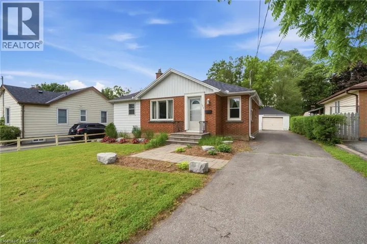 1076 CLEARVIEW Avenue, Burlington, Ontario L7T2J1
