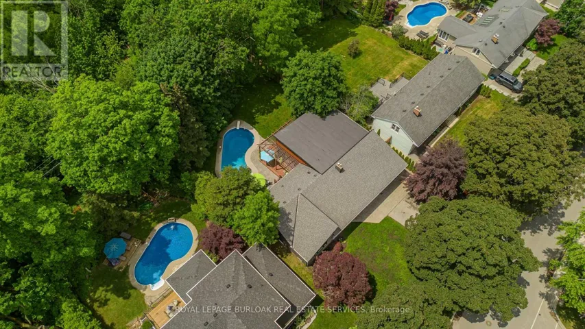 272 GOODRAM DRIVE, Burlington (Shoreacres), Ontario L7L2J5