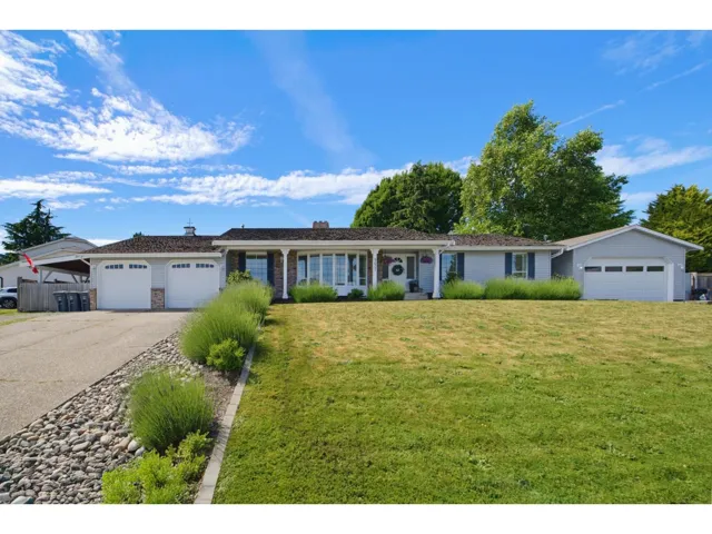 5631 E SUNRISE CRESCENT, Surrey, British Columbia V3S7M5