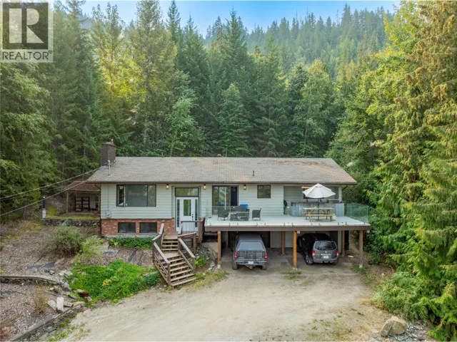 4018 Greaves Road, Eagle Bay, British Columbia V0E1T0