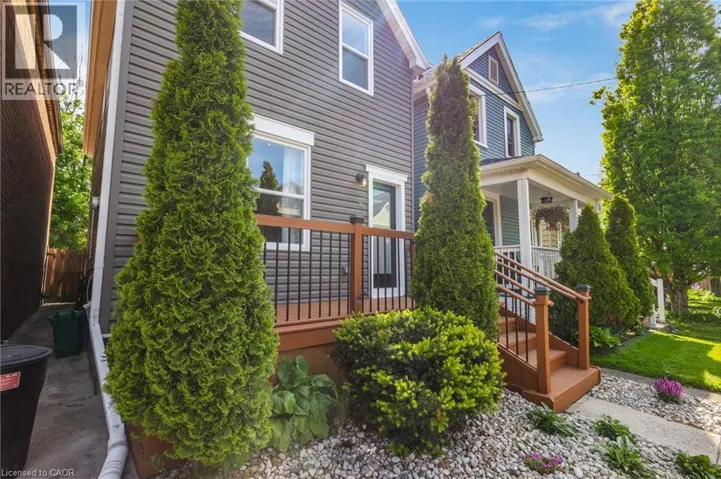 36 FRANCIS Street, Hamilton, Ontario L8L3V1