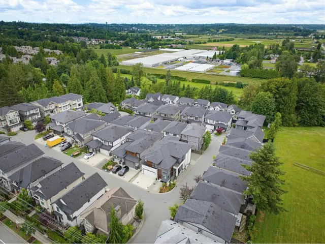 19 4295 OLD CLAYBURN ROAD, Abbotsford, British Columbia V3G0G4