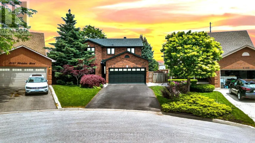 2135 CHRISDON ROAD, Burlington (Headon), Ontario L7M3S4