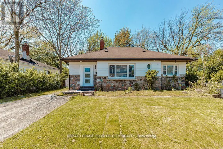 37 WARWICK ROAD, Hamilton (Stoney Creek), Ontario L8E1Y5