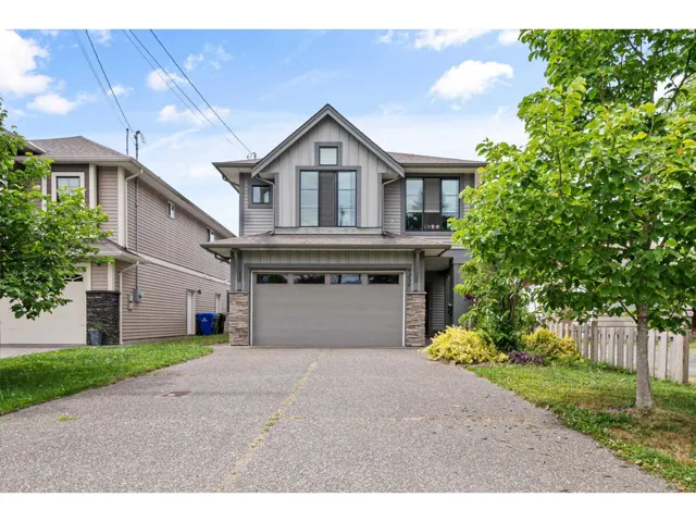 9239 MCNAUGHT ROAD, Chilliwack Proper East, Chilliwack, British Columbia V2P6E7