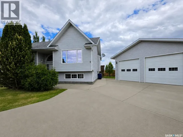 9 Ducluzeau PLACE, Meadow Lake, Saskatchewan S9X1B5