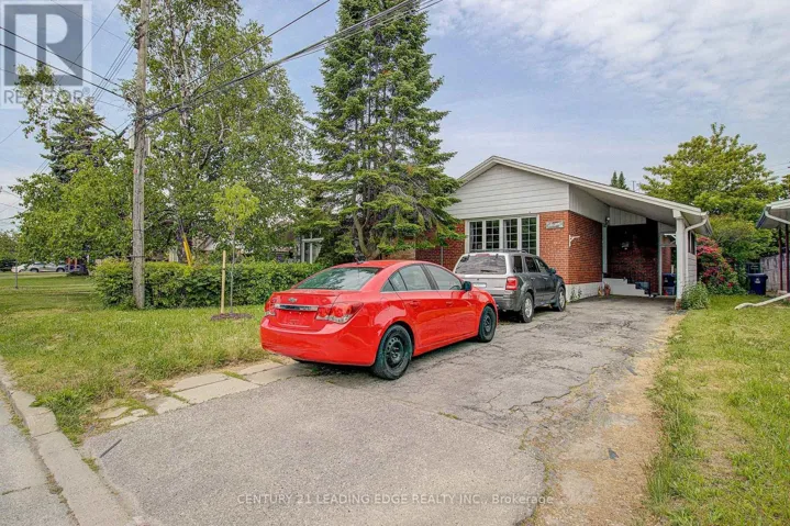 124 HAILEYBURY DRIVE, Toronto (Bendale), Ontario M1K4X5