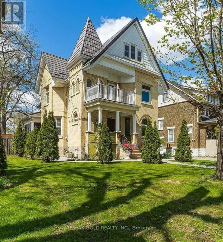 16 MAYNARD AVENUE, Kitchener, Ontario N2H4Z6