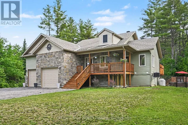 1196 FLAT RAPIDS ROAD, McNab/Braeside, Ontario K7S3G8