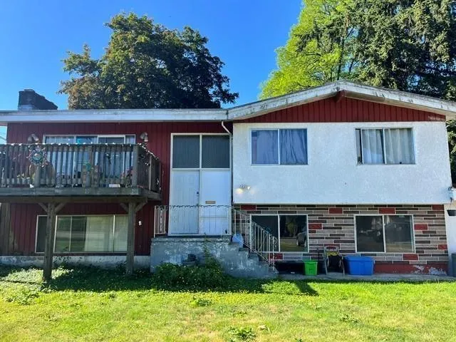20040 50 AVENUE, Langley, British Columbia V3A3S7