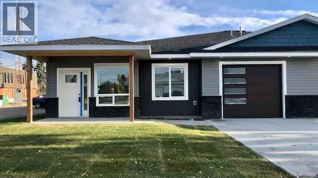#2, 4738 49A Avenue, Lacombe, Alberta T4L1N4