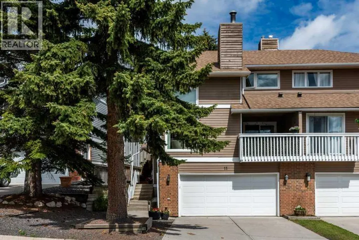 11 Stradwick Place SW, Calgary, Alberta T3H1T3