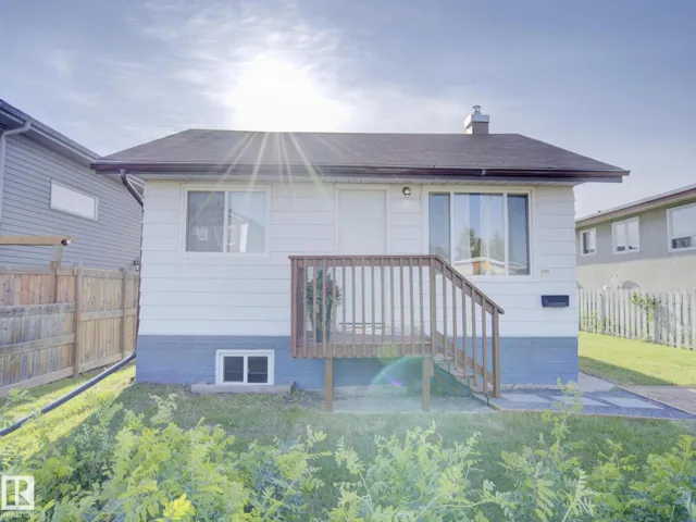 9909 157 ST NW, Edmonton, Alberta T5P2T7