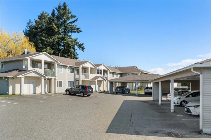 8 6480 VEDDER ROAD, Sardis South, Chilliwack, British Columbia V2R3Z1