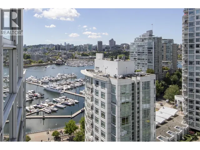 2002 193 AQUARIUS MEWS, Vancouver, British Columbia V6Z2Y3
