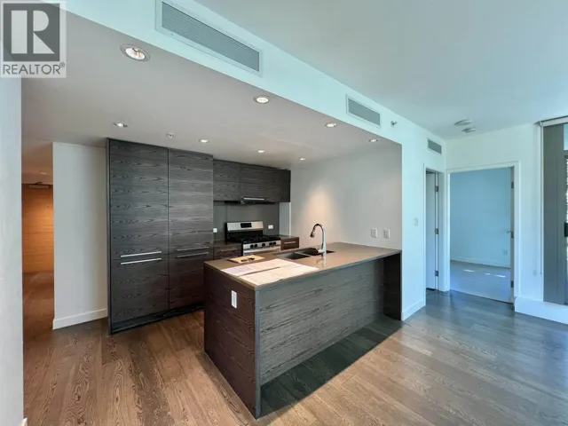 807 5782 BERTON AVENUE, Vancouver, British Columbia V6S0C1