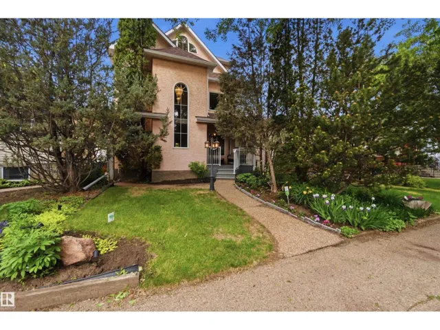 9730 95 ST NW, Edmonton, Alberta T6C3X7