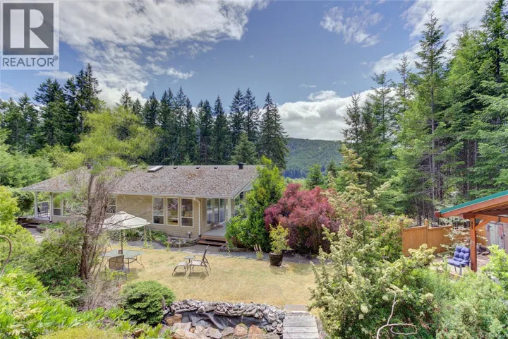 9857 Youbou Rd, Youbou, British Columbia V0R3E1