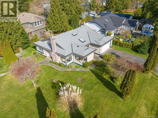 1095 Pepper Pl, French Creek, British Columbia V9P1Z5
