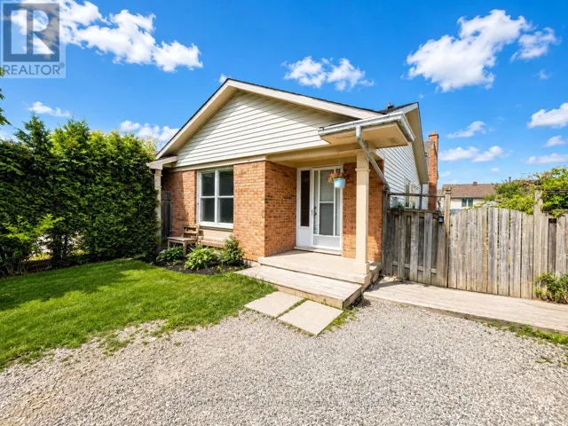 86 AUTUMN PLACE, St. Catharines (Secord Woods), Ontario L2P3W8