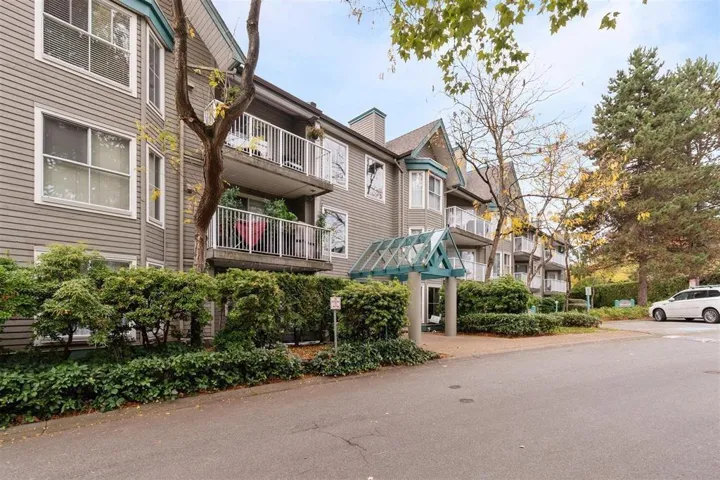 212 15130 108 AVENUE, Surrey, British Columbia V3R0T4