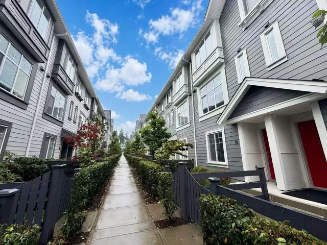 5x 15778 85 AVENUE, Surrey, British Columbia V4N6W8