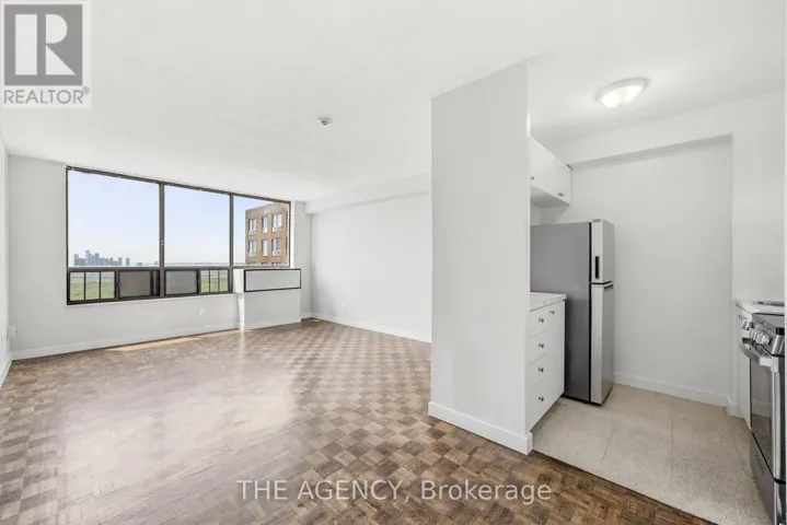 2816B - 2360 DUNDAS STREET W, Toronto (High Park North), Ontario M6P4B2