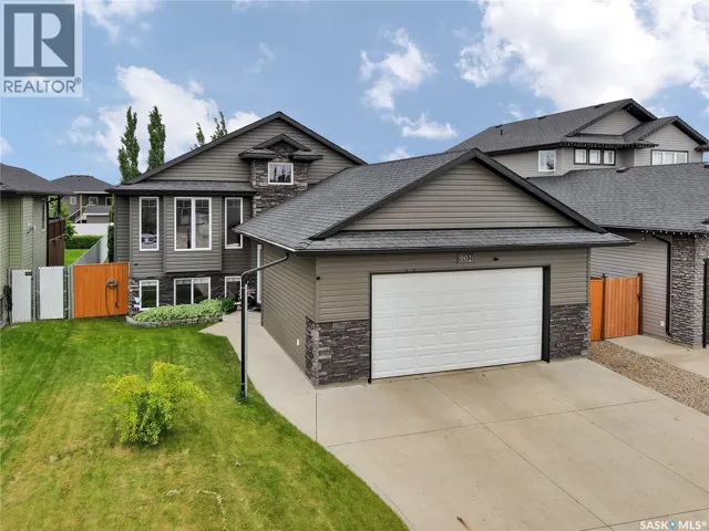 902 Stony CRESCENT, Martensville, Saskatchewan S7K6K7