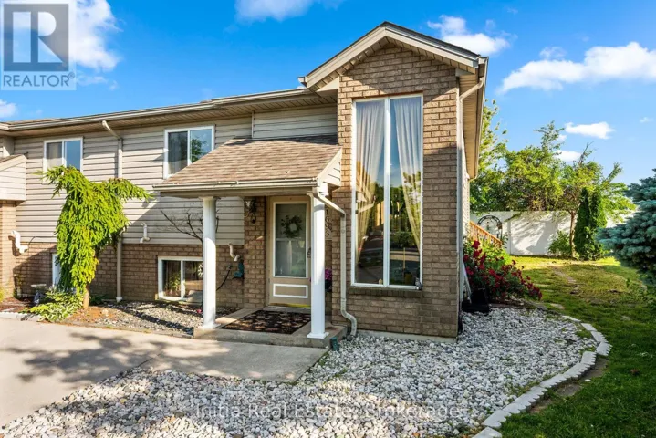 1693 FIELDCREST LANE, Essex, Ontario N8N4Z8